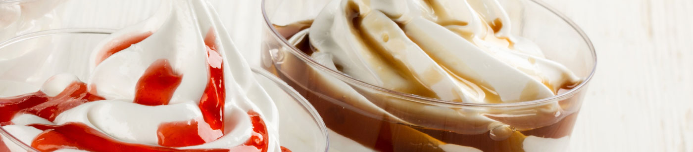 Soft-serve ice cream with syrups for the hospitality sector